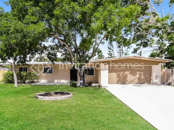 1304 62nd St NW, Bradenton, FL 34209