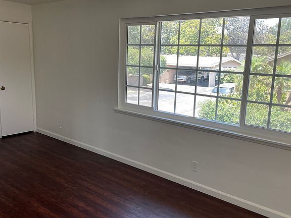 4th image of 758 Baylor Ave