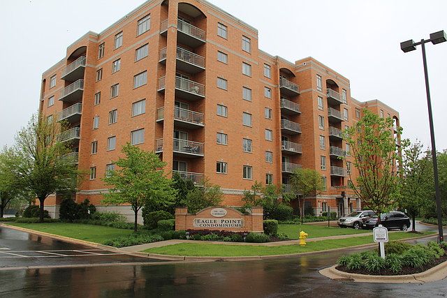 1st image of 6801 N Milwaukee Ave APT 304