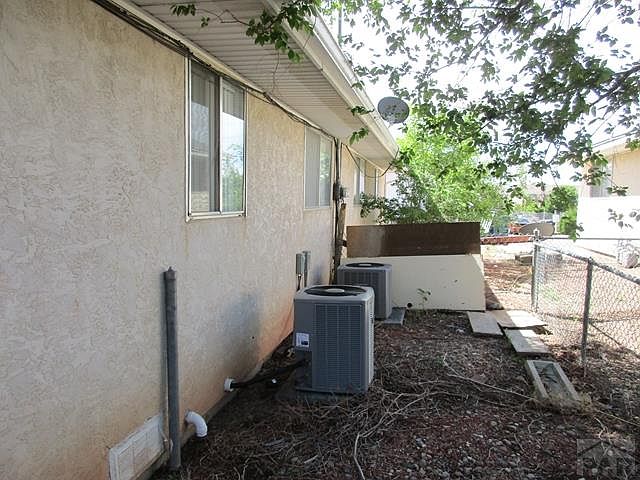 2nd image of 29 Yorkshire Rd #31