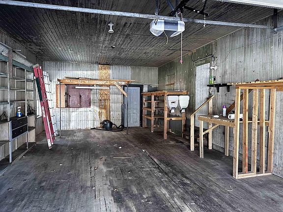 2nd image of 4941 North FOURTH STREET