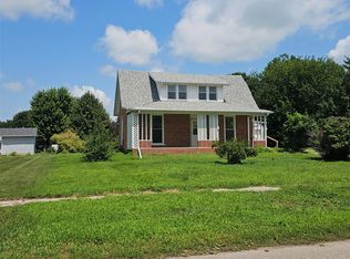 1105 E 5th St, Vinton, IA 52349