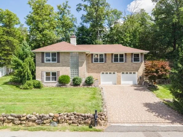 27 Dalewood Rd, Wayne Twp., NJ 07470