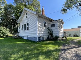 2300 Stillwater Rd E, Maplewood, MN 55119