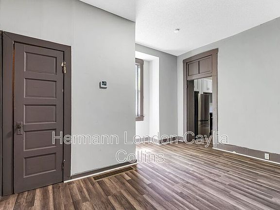 2nd image of 214-216 W Steins St Unit 214