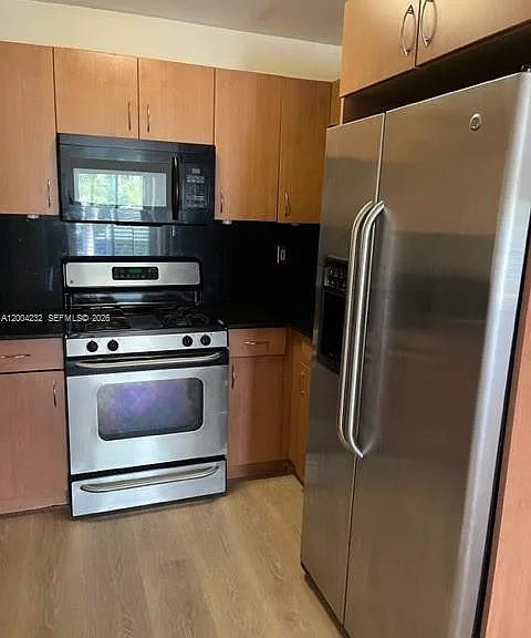 16851 NE 35th Ave #27 — Photo 9