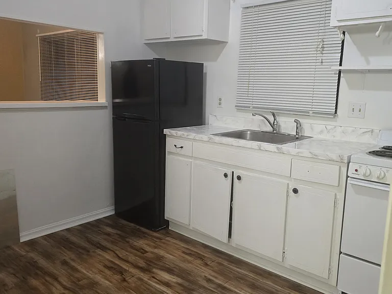 4157 Harrison Ave #5 — Photo 8