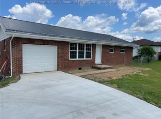 3670 Teays Valley Rd, Hurricane, WV 25526