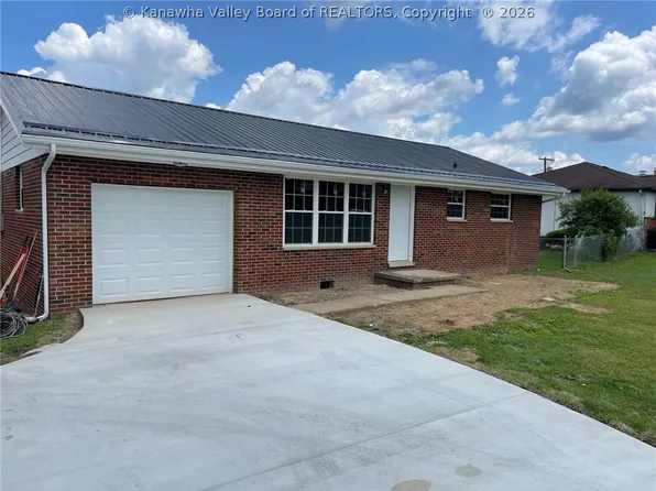 3670 Teays Valley Rd, Hurricane, WV 25526
