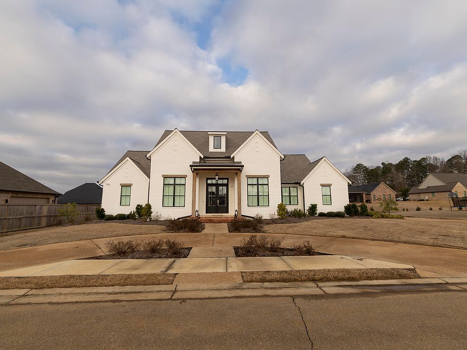 1st image of 109 Somersett Rd