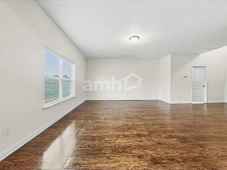1211 Arizona Dr — Photo 6
