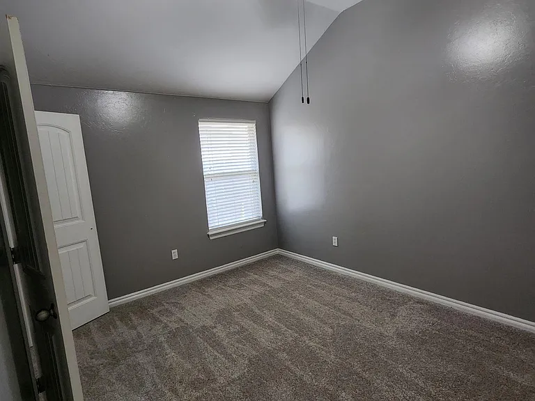 10716 SW 32nd St — Photo 14