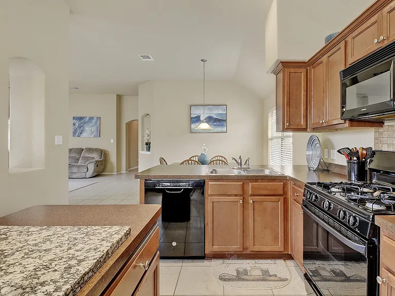 202 Silo St — Photo 14
