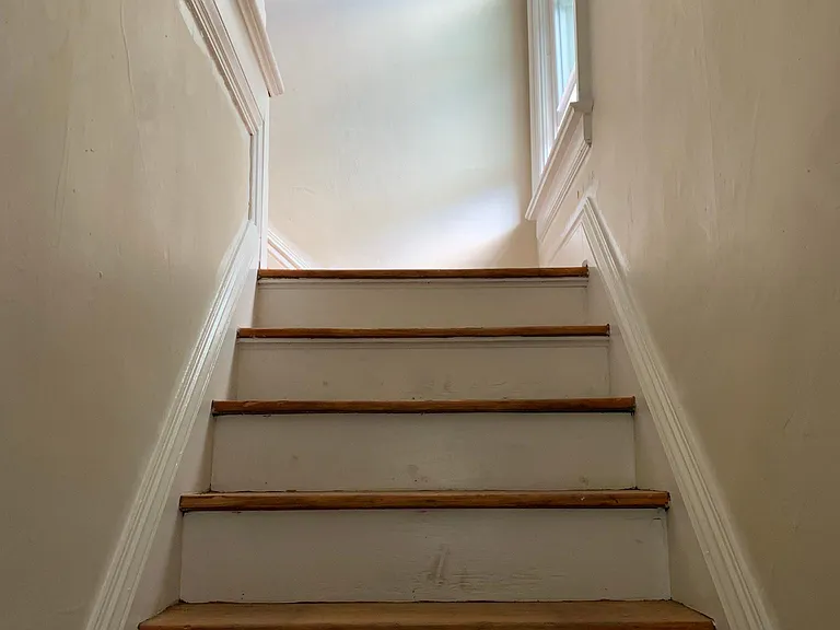 37 Bremen St — Photo 9