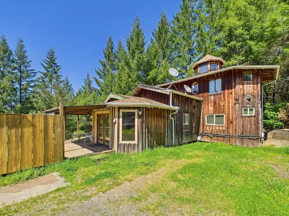 3105 China Creek Rd, Redway, CA 95560