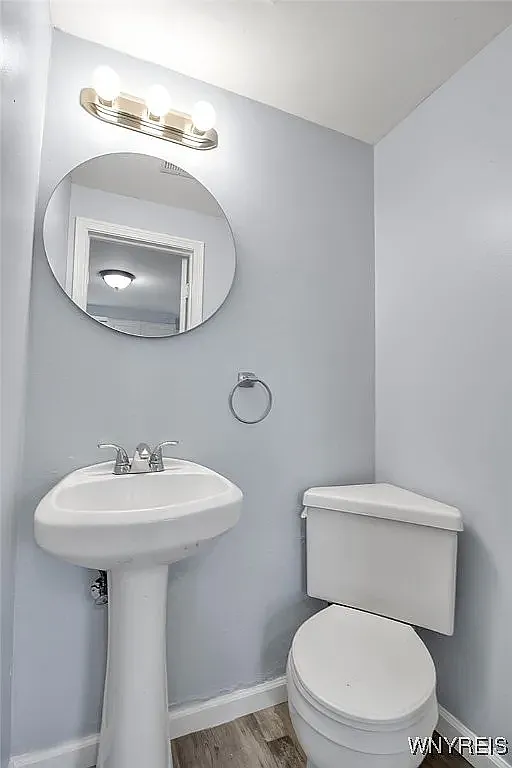 3 bed, 1.5 bath, 1200 sqft, $2,050 — Photo 4