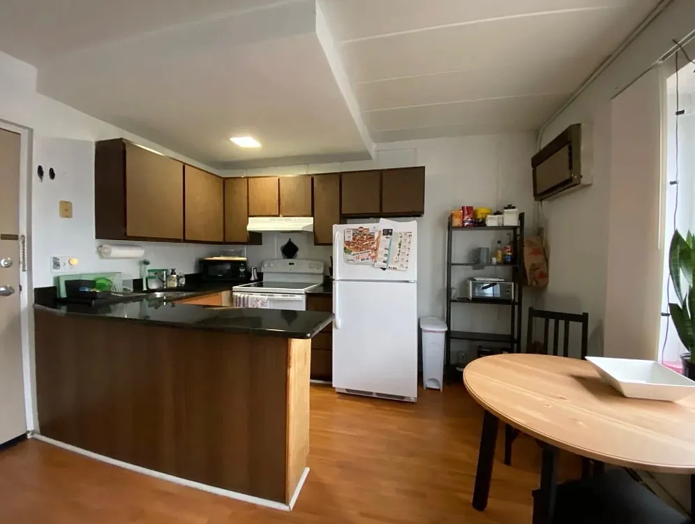 2 bed, 950 sqft, $1,800 — Photo 2