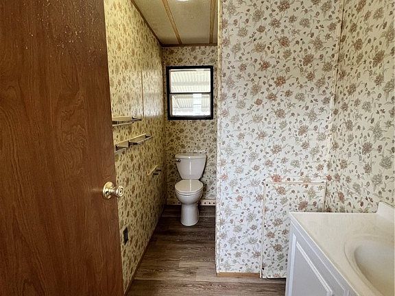 2nd image of 205 Hawthorne St