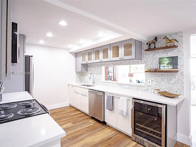199 Ocean Lane Dr #1207 — Photo 15