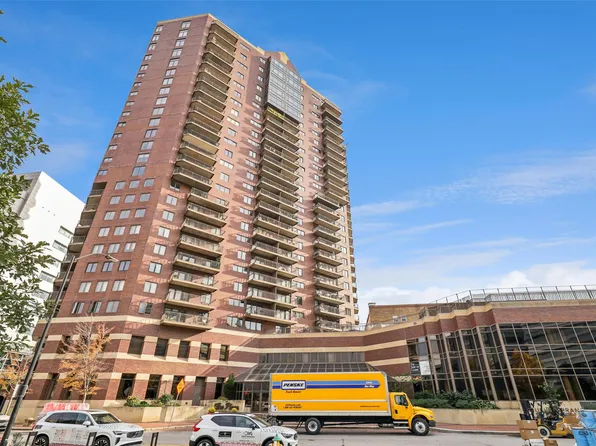 300 Walnut St #1801, Des Moines, IA 50309