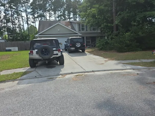 208 Beaubrook Blvd, Springfield, GA 31329