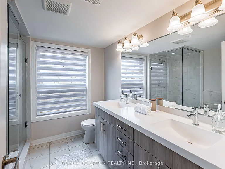 213 Downsview Park Blvd — Photo 9