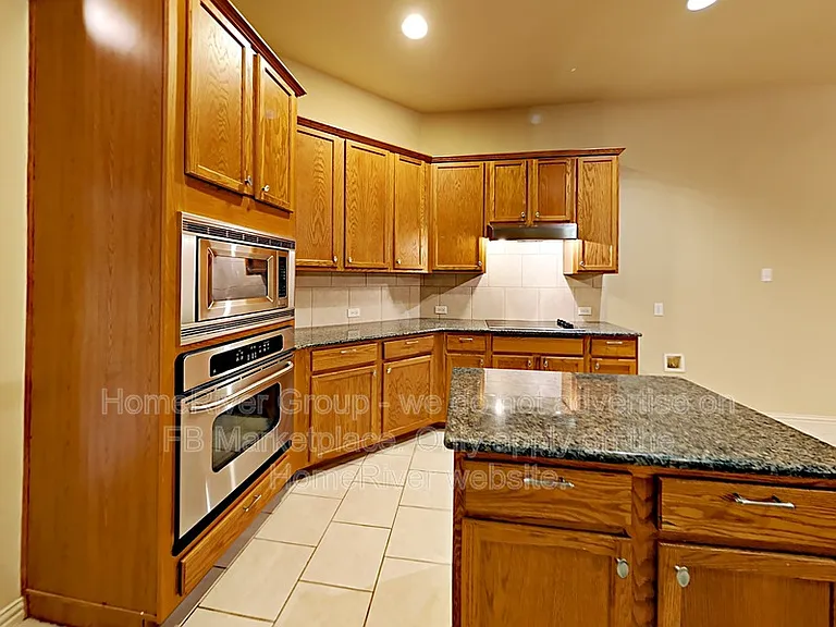 643 E Sandra Ln — Photo 4
