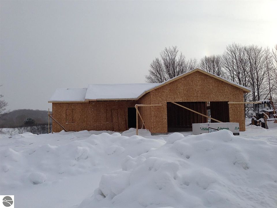 1st image of 4620 Fairway Dr