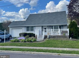 52 Mark Twain Dr, Hamilton, NJ 08690