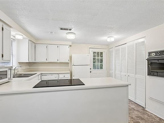 5th image of 11061 E Nickens Rd