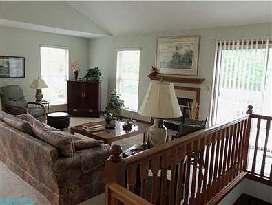 2nd image of 3840 Lakedale Dr