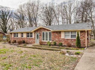 305 Nokes Dr, Hendersonville, TN 37075