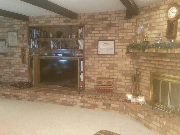 2nd image of 1106 Brookhollow Dr