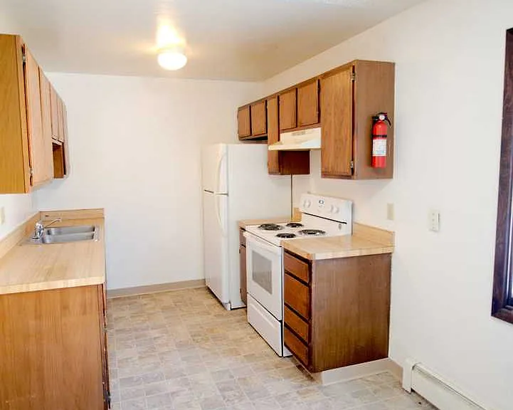 8540 Golden St — Photo 11