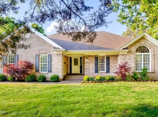 6701 Fernbush Dr, Louisville, KY 40228