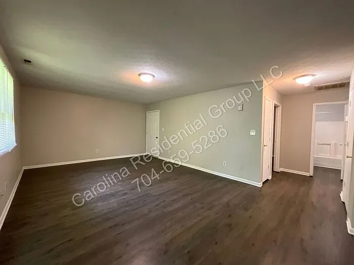 304 Palm St #8 — Photo 3