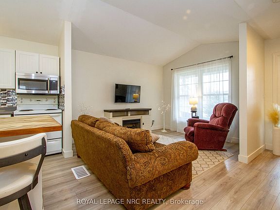 5th image of 3270 Poplar Ave