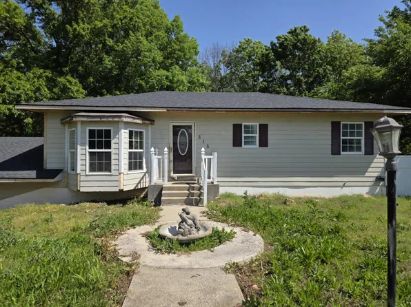 315 Skyline Drive, Stockton, MO 65785