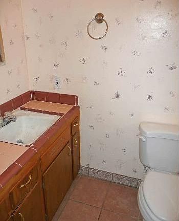 5th image of 1824 E Campbell Ave