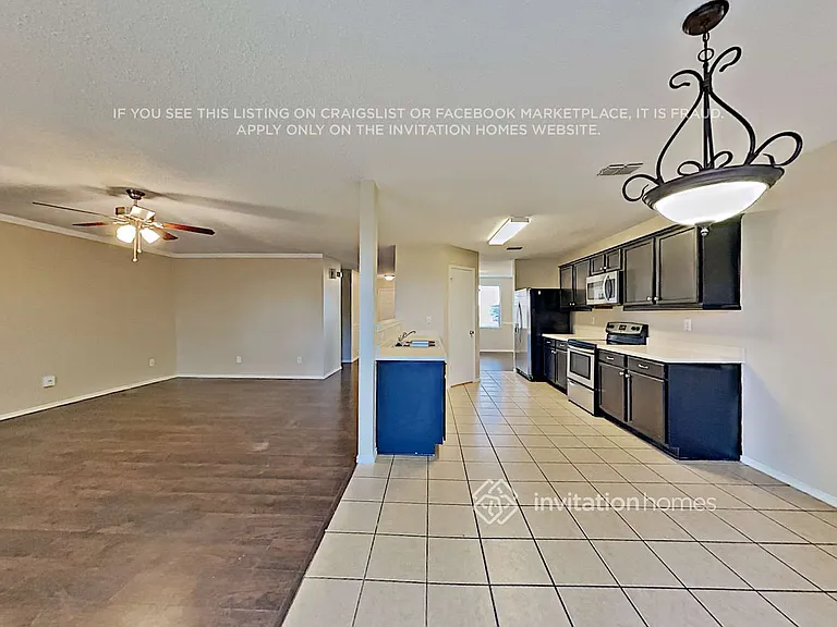 1512 Windy Meadows Dr — Photo 4