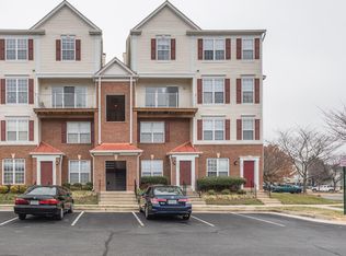 2499 Angeline Dr APT 301, Herndon, VA 20171