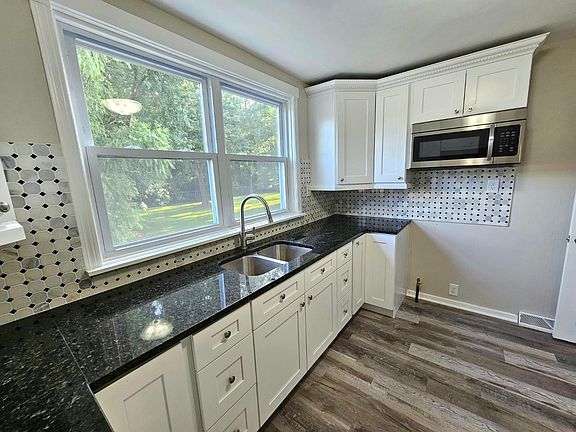 4th image of 7338 Cline Ave