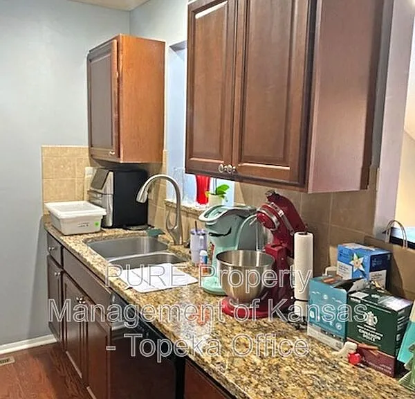 10903 Gillette St — Photo 10