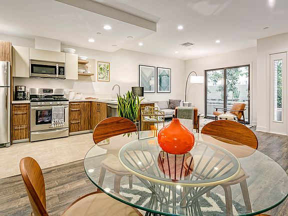 5th image of 2428 E Del Mar Blvd Unit 103