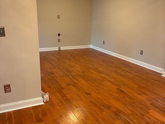 5th image of 2426 Jay Cir