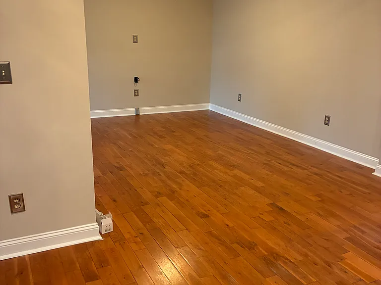 2426 Jay Cir — Photo 5