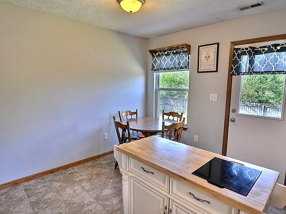 5th image of 516 Schroeder Ct