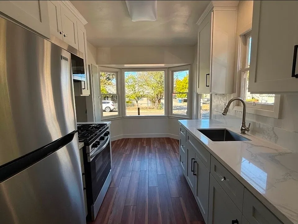 1034 Olive St #418-424-420