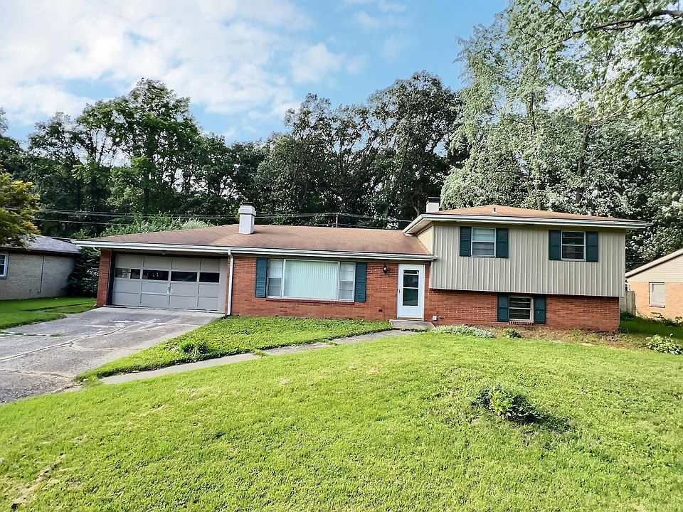 1st image of 2614 W Wellington Dr