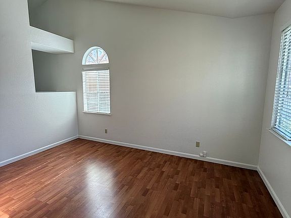 2nd image of 690 Laurelwood Cir